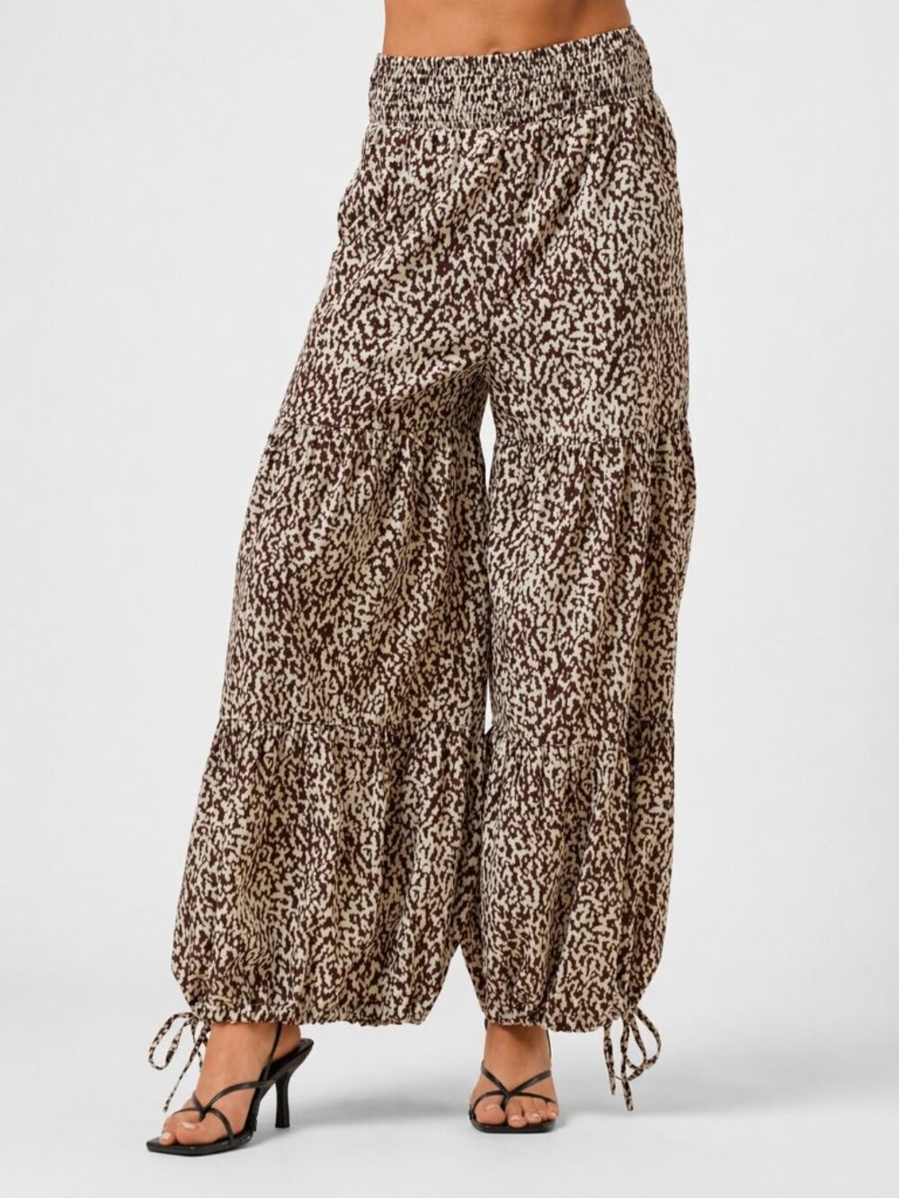 Light Breezy Airy Extreme Flare Leg Palazzo All Over Print Tiered Jogger Pants - Picture 4 of 11